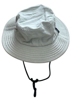 Patagonia Sun Bucket Hat Medium Wide Brim Chin Strap Outdoor Hiking Fishing